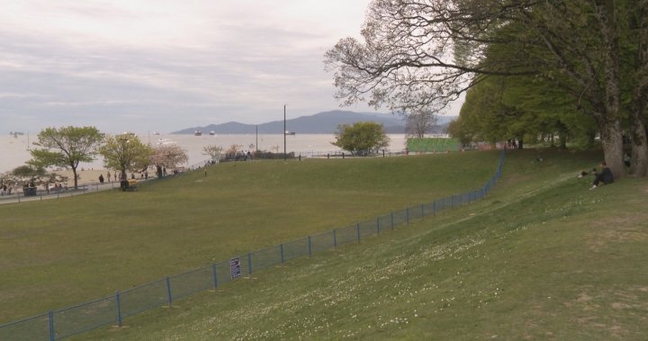 Fencing prevents 4/20 celebration at Vancouver’s Sunset Beach - BC